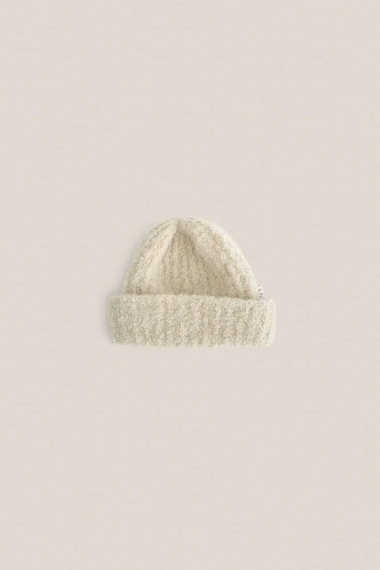 Batu Boucle Beanie Off-white - Image 4