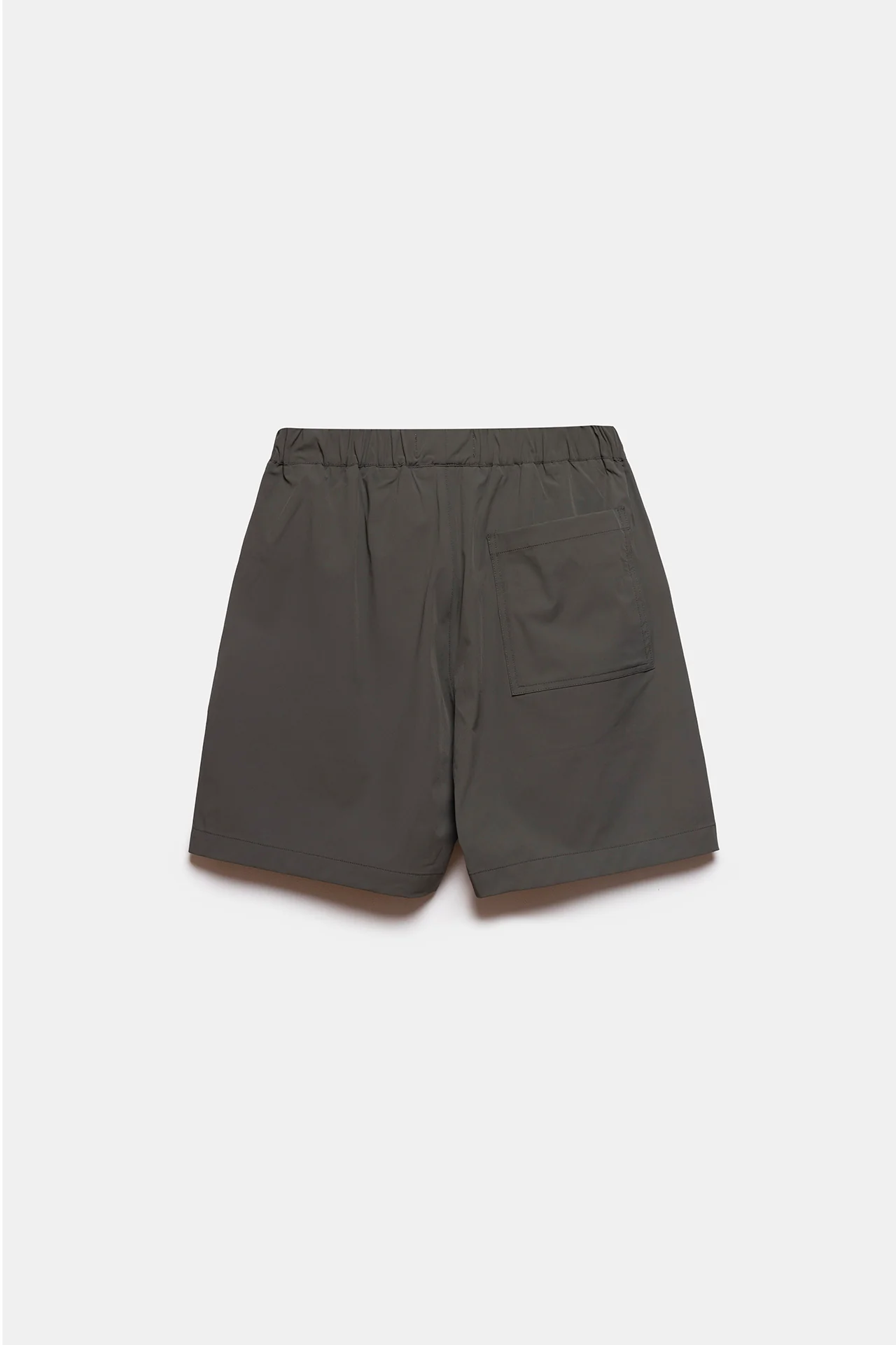 Ellis Nylon Shorts Army Green - Image 3