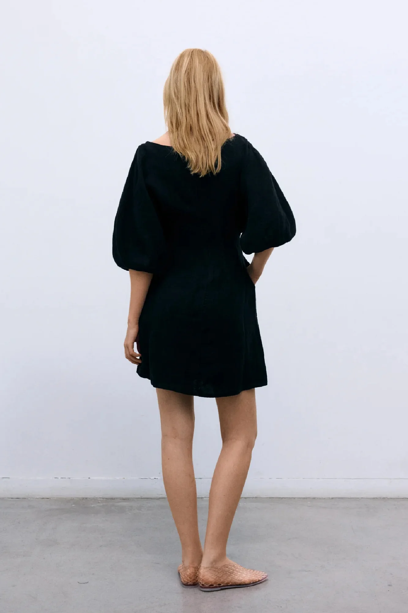 Galium Linen Dress - Image 3