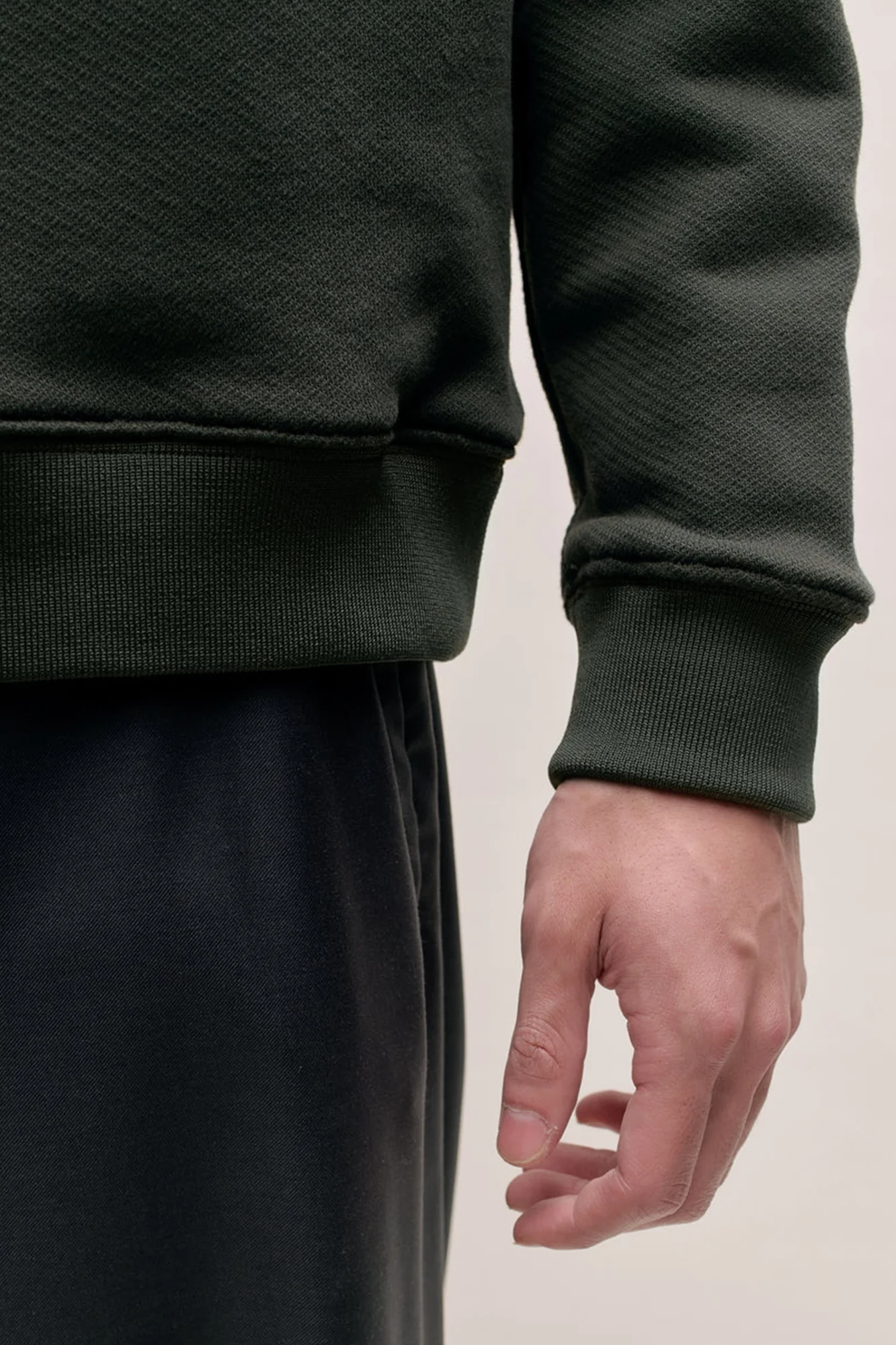 Qara Crewneck Sweatshirt - Image 6
