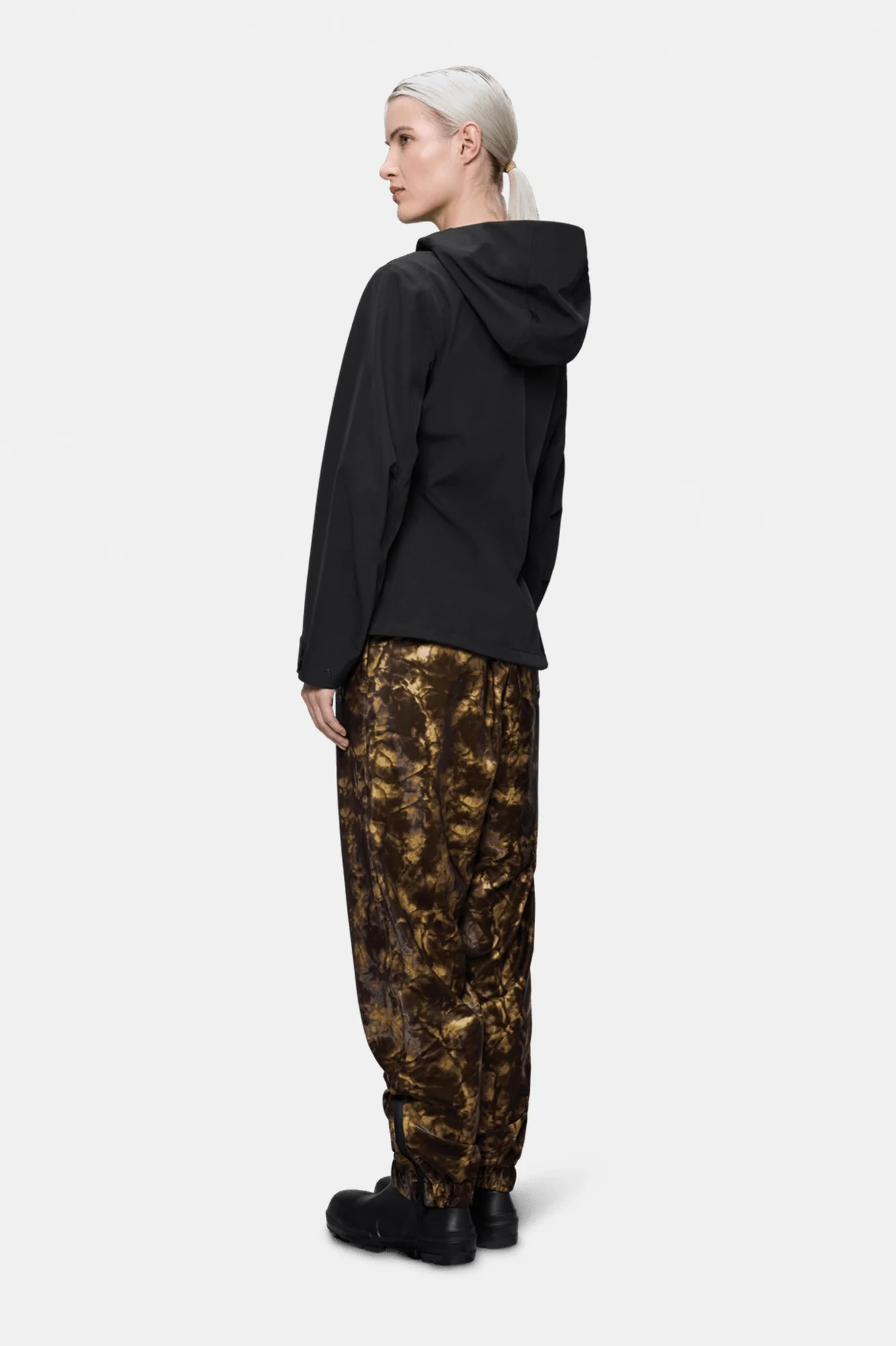 Suva Softshell Jacket Black Woman - Image 3