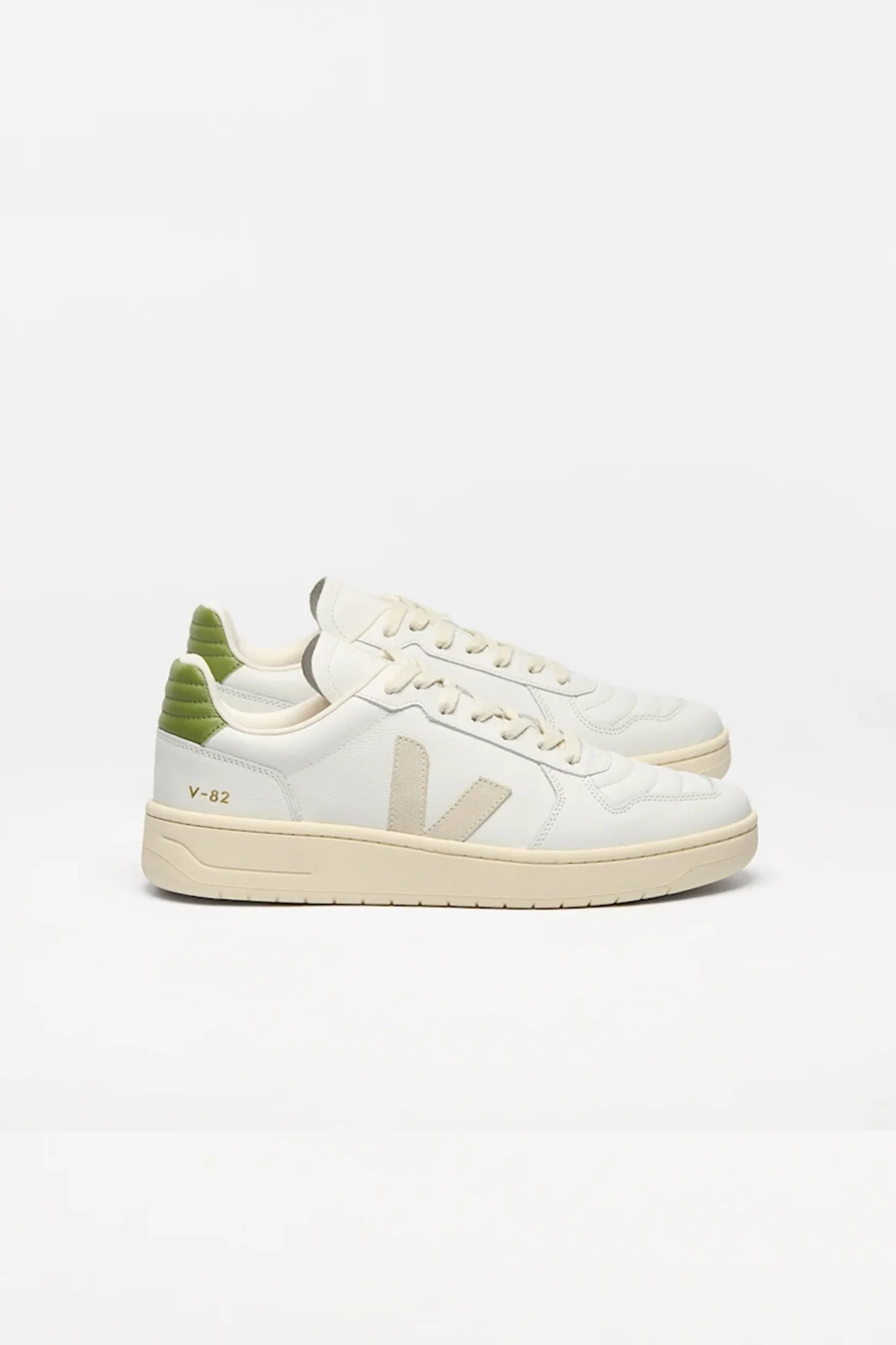 V-82 II Grained White Pierre Kiwi Man