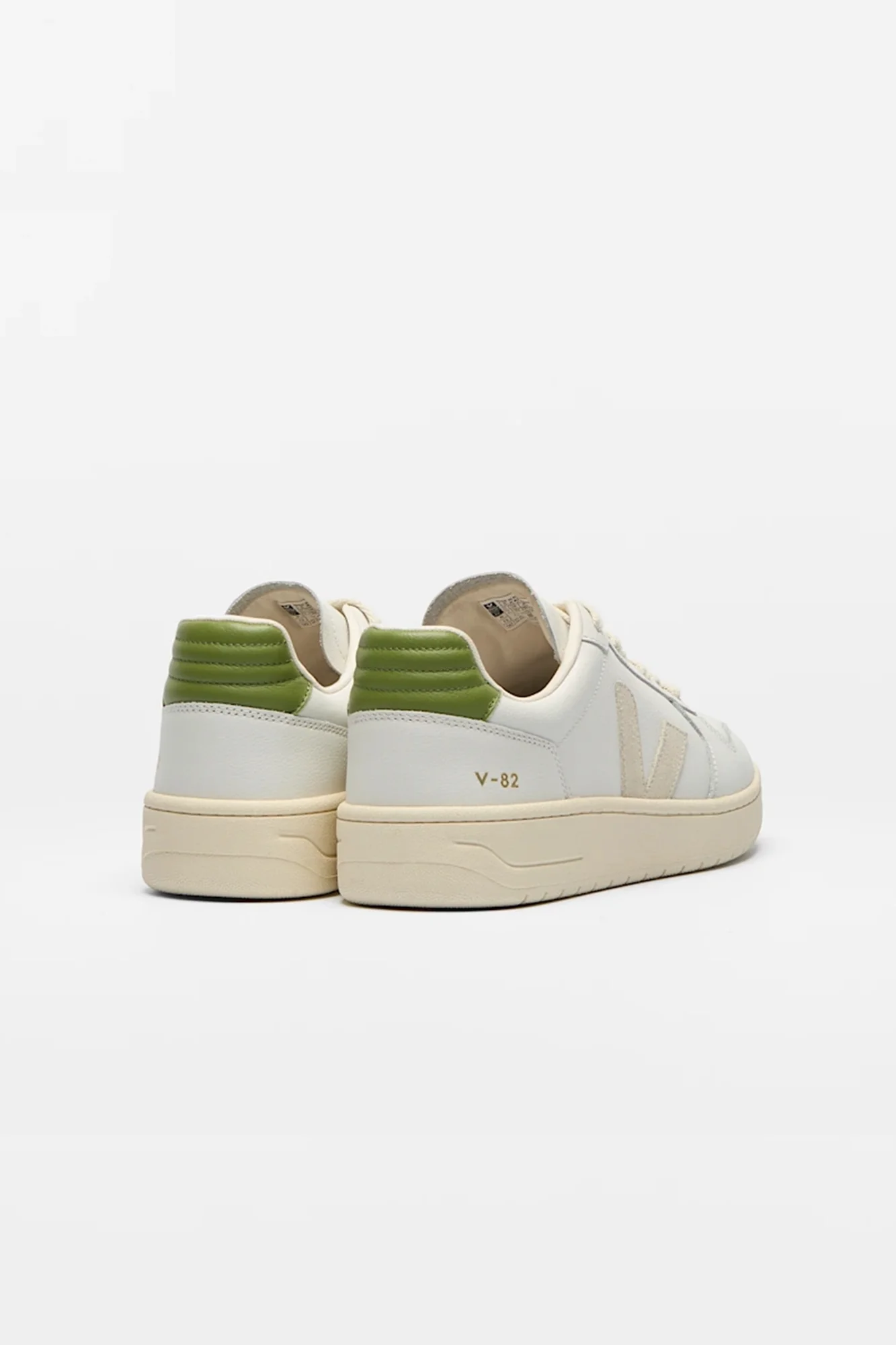 V-82 II Grained White Pierre Kiwi Man - Image 3