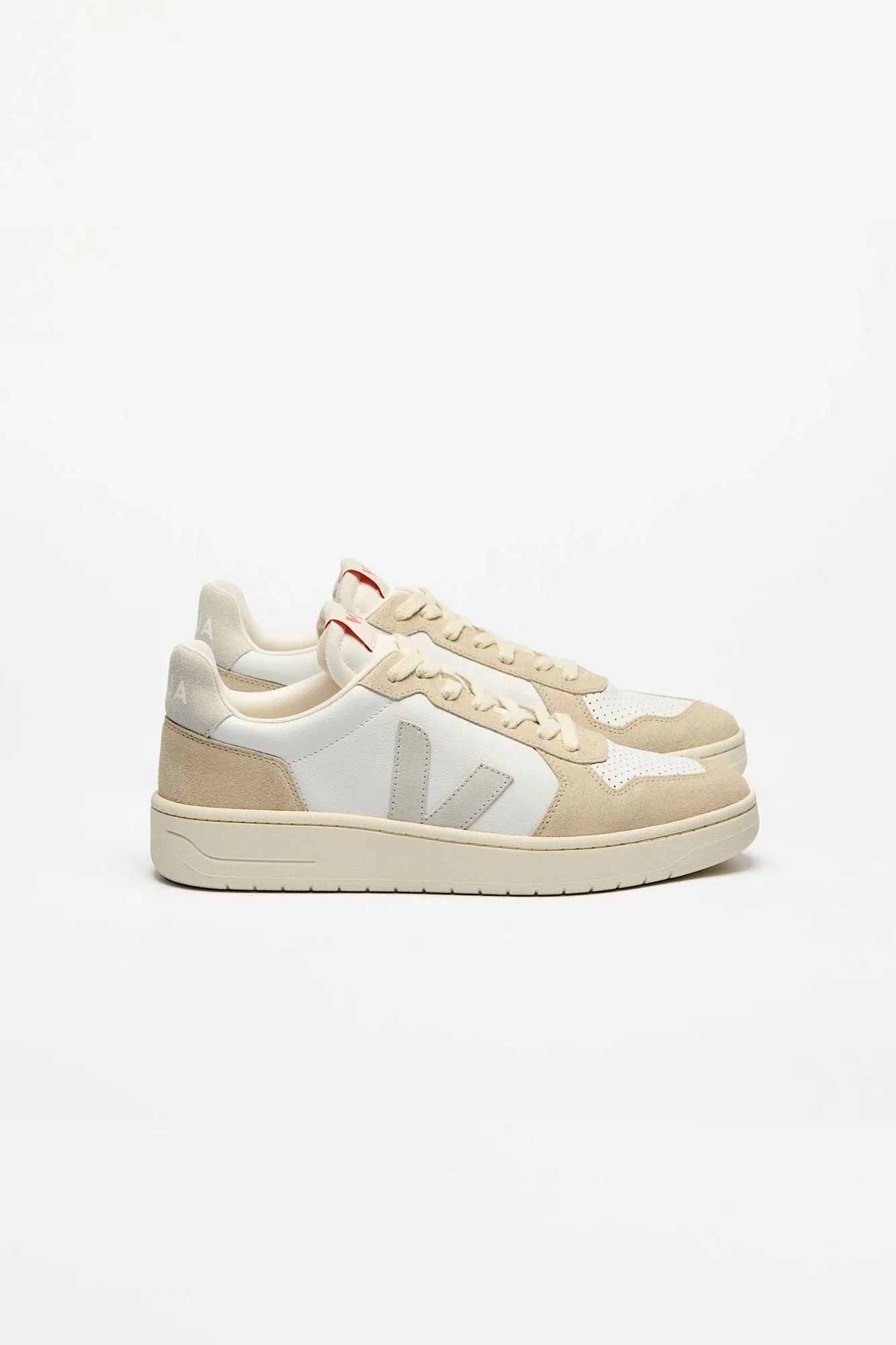 V-82 Leather White Natural Almond Man